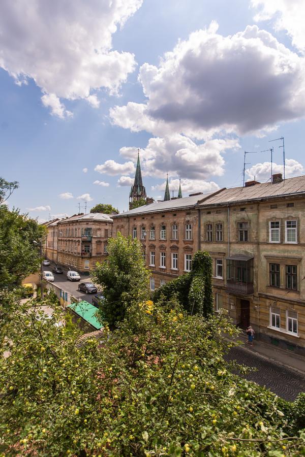 1 Bedroom Apartment Near Elizabeth'S The Cathedral Львов Экстерьер фото